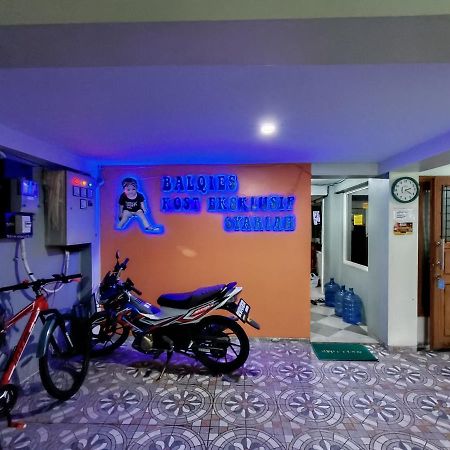 Balqies Homestay Syariah Makassar Mitra Reddoorz Bagian luar foto