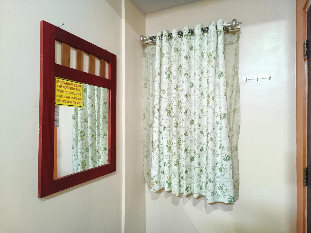 Balqies Homestay Syariah Makassar Mitra Reddoorz Bagian luar foto