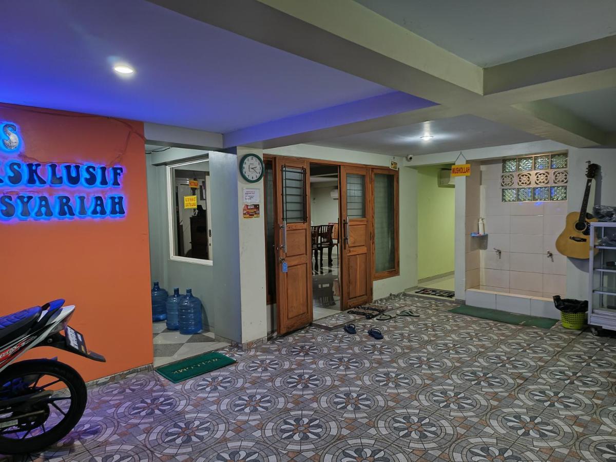 Balqies Homestay Syariah Makassar Mitra Reddoorz Bagian luar foto