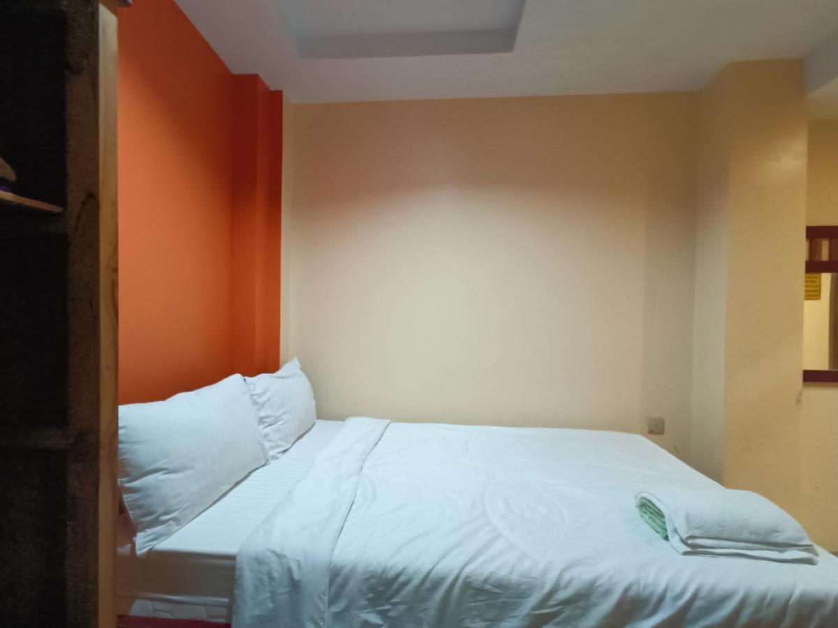 Balqies Homestay Syariah Makassar Mitra Reddoorz Bagian luar foto