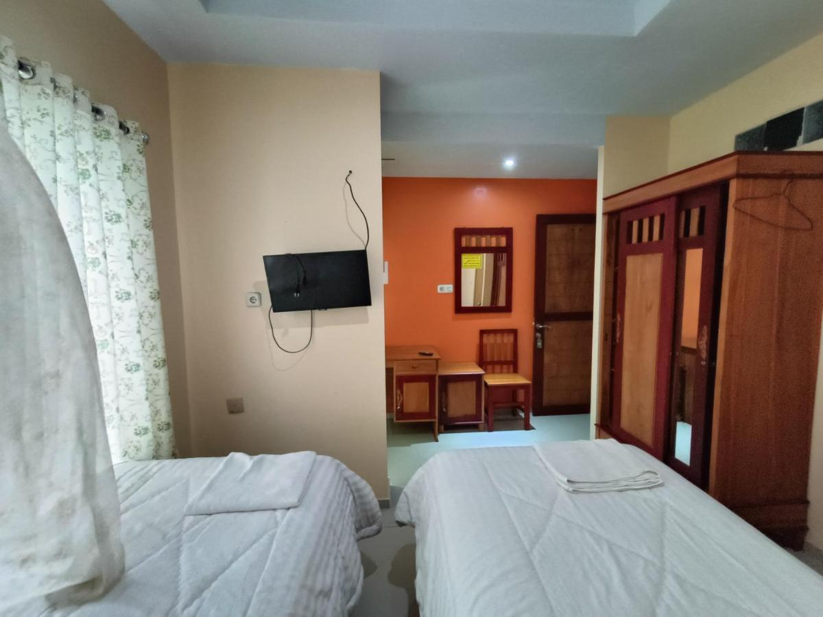 Balqies Homestay Syariah Makassar Mitra Reddoorz Bagian luar foto
